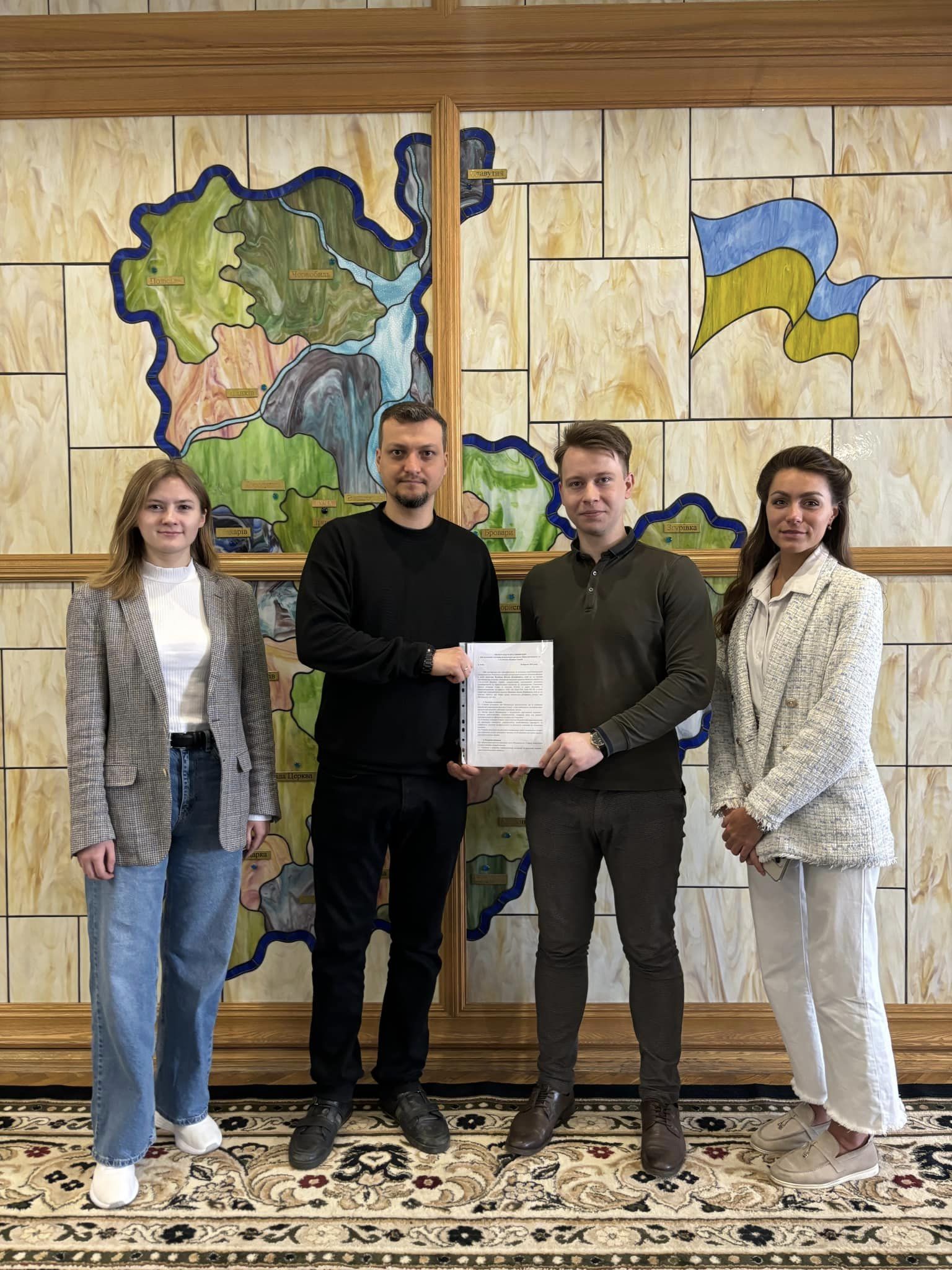 Співпраця з Американсько-українською діловою радою