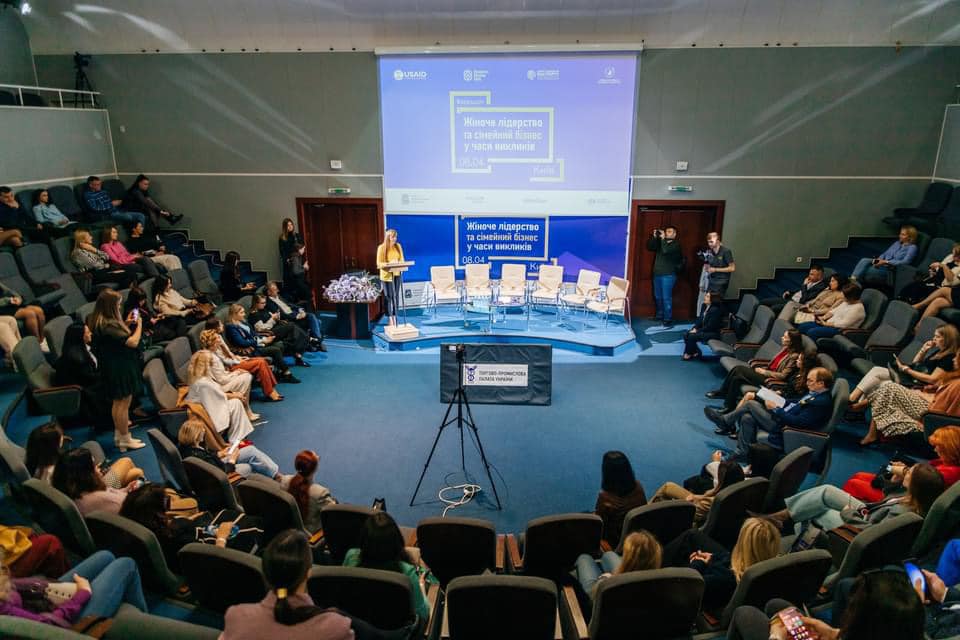 Participation in the workshop “Women's leadership and family business in times of challenge”