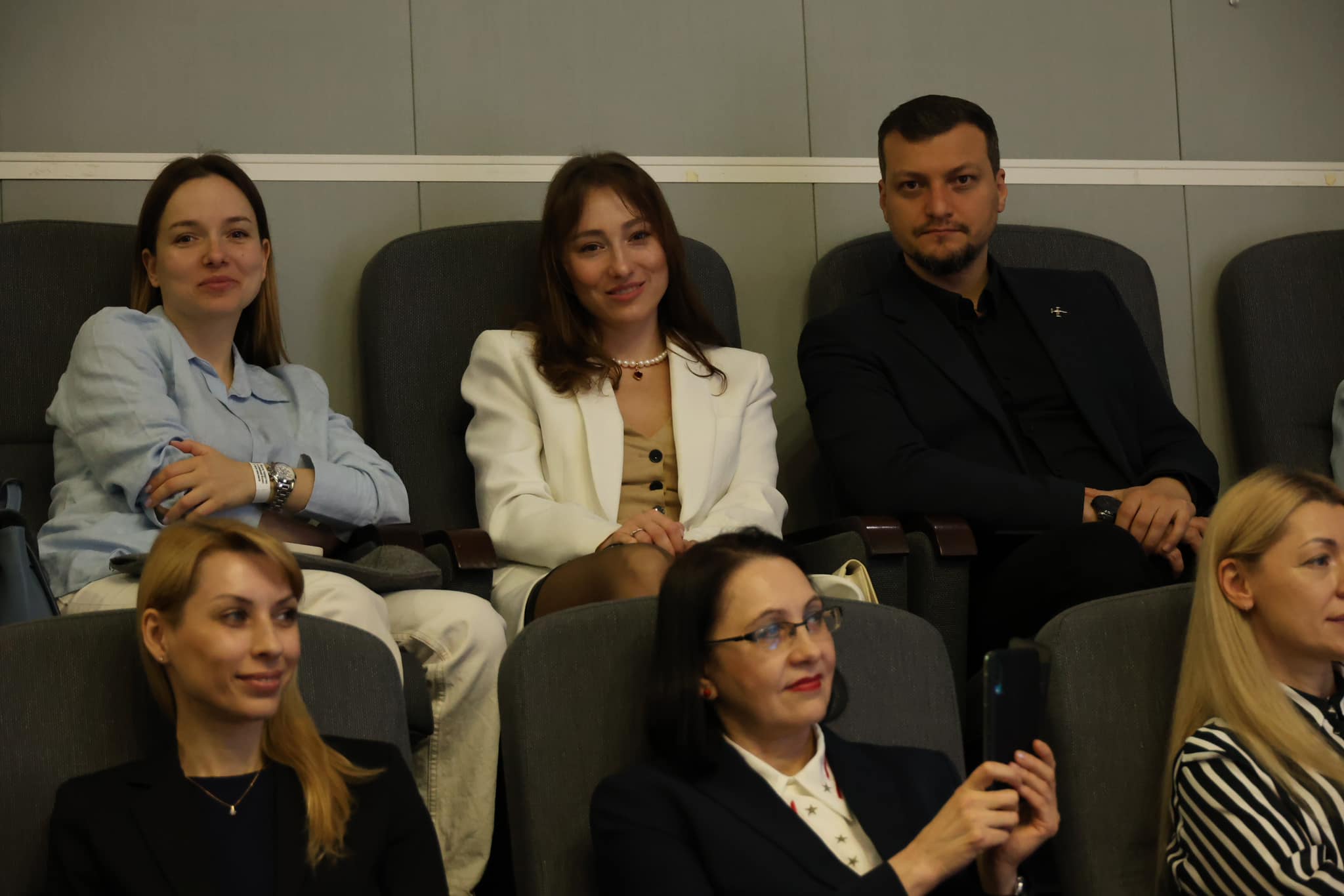 Participation in the workshop “Women's leadership and family business in times of challenge” — photo 1