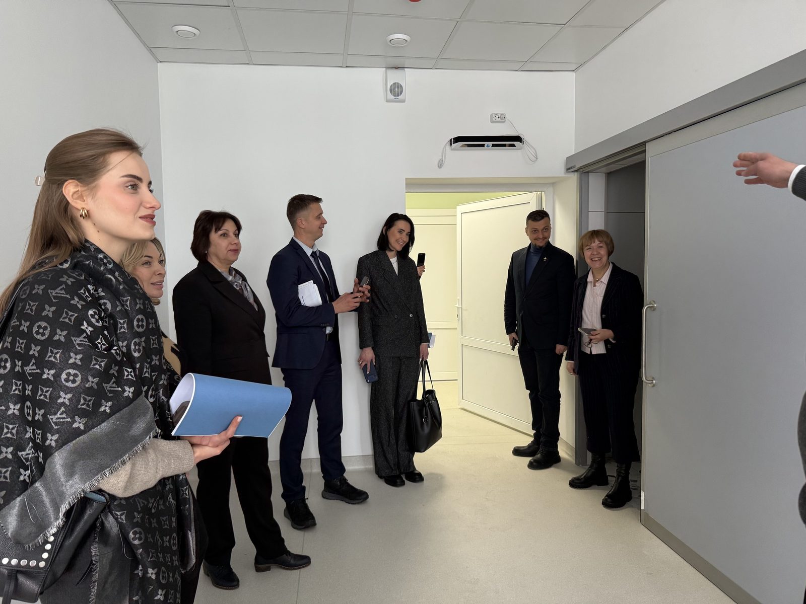 Сучасне опікове відділення для дітей на Київщині: робоча зустріч у Київській обласній дитячій лікарні — фото 1