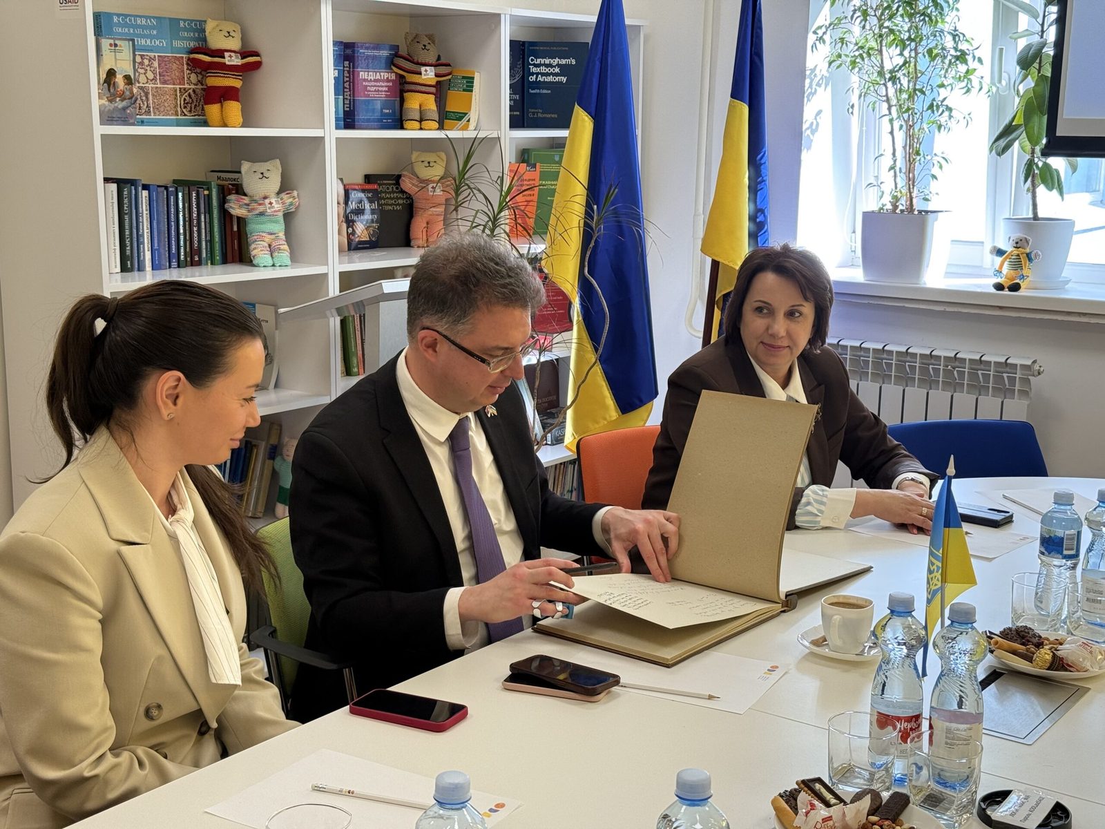 Візит Надзвичайного і Повноважного Посла Республіки Сербія в Україні до Київської обласної дитячої лікарні