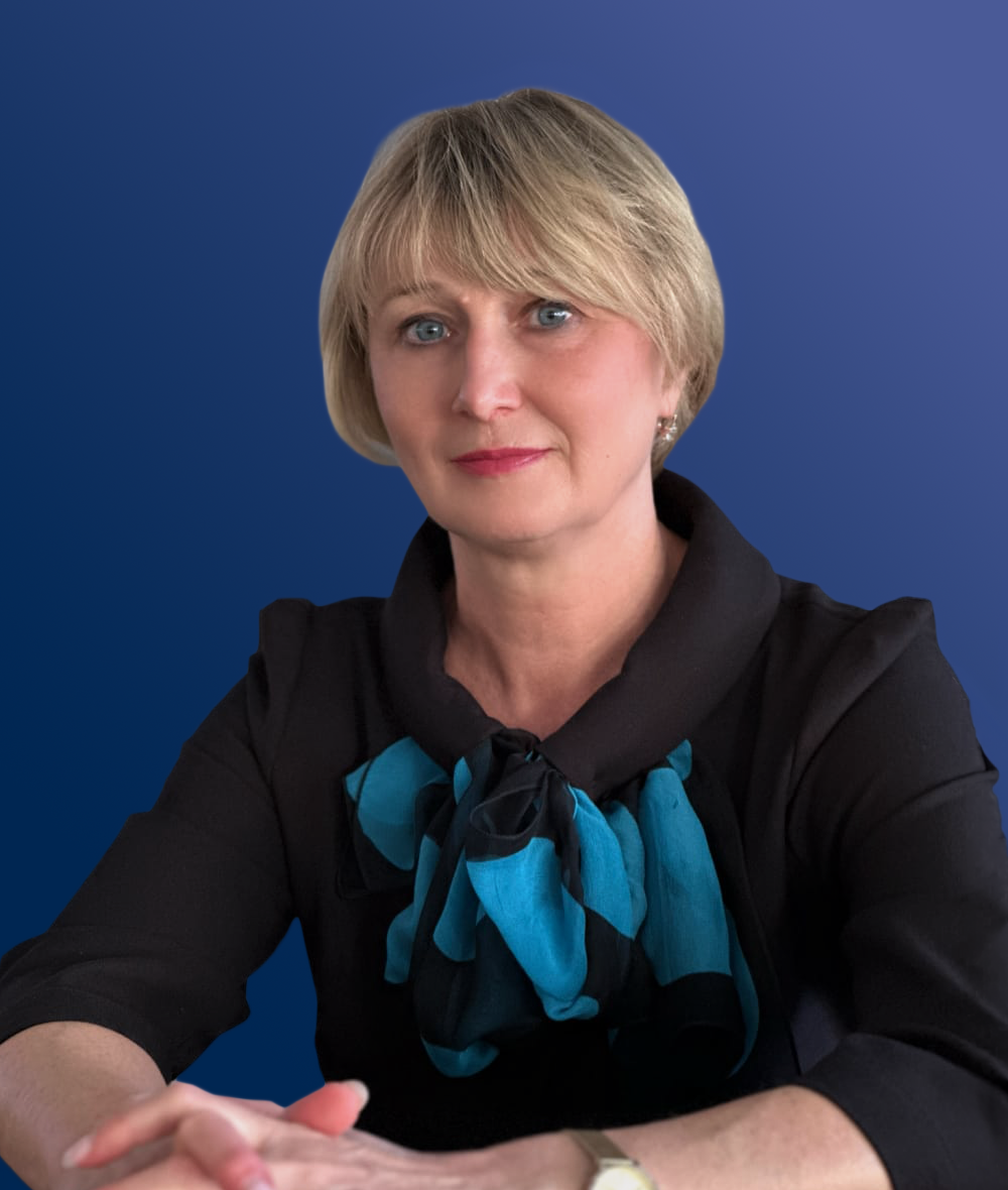 Олена Зикова